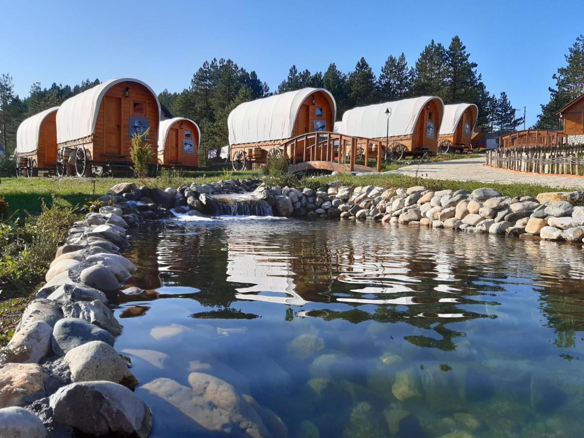 El Paso City, Zlatibor - Unique Wooden Cottages, Treehouse, Wild West Rooms, Accommodation 1-6 People 外观 照片