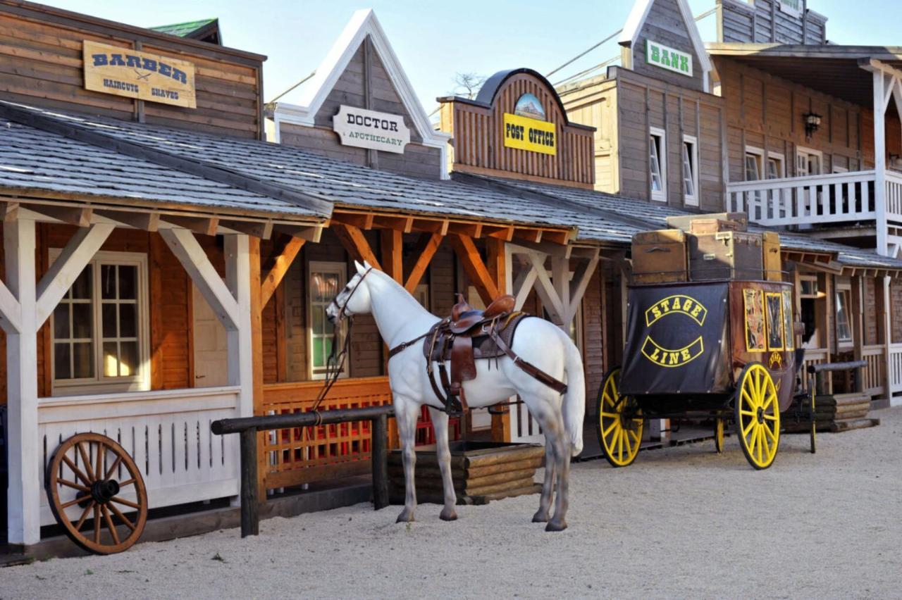 El Paso City, Zlatibor - Unique Wooden Cottages, Treehouse, Wild West Rooms, Accommodation 1-6 People 外观 照片