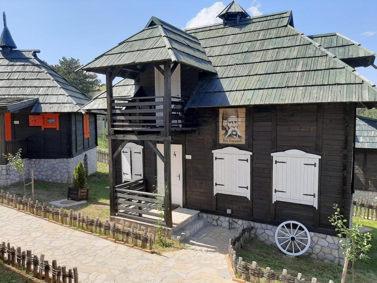 El Paso City, Zlatibor - Unique Wooden Cottages, Treehouse, Wild West Rooms, Accommodation 1-6 People 外观 照片
