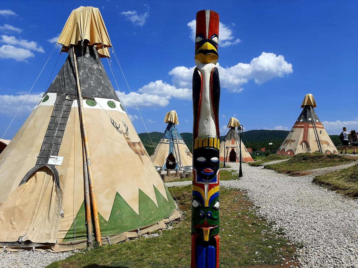 El Paso City, Zlatibor - Unique Wooden Cottages, Treehouse, Wild West Rooms, Accommodation 1-6 People 外观 照片