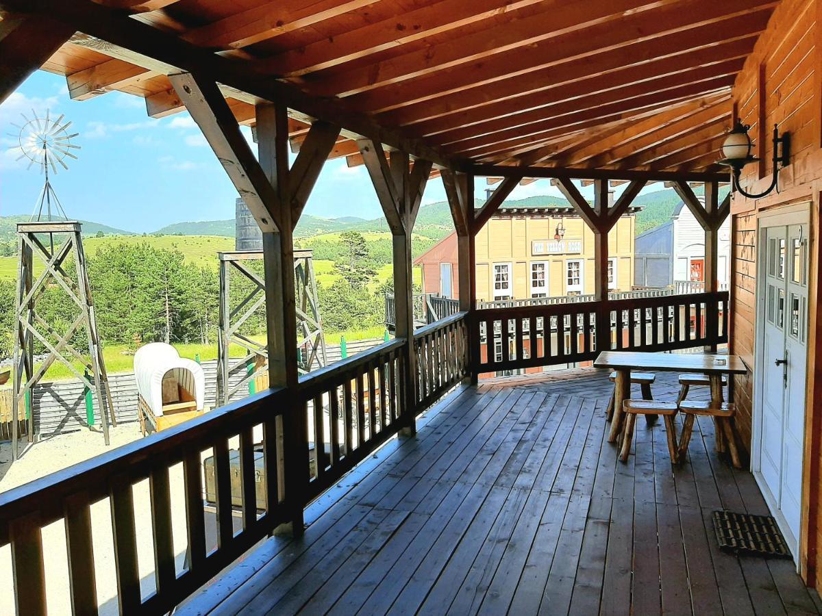 El Paso City, Zlatibor - Unique Wooden Cottages, Treehouse, Wild West Rooms, Accommodation 1-6 People 外观 照片