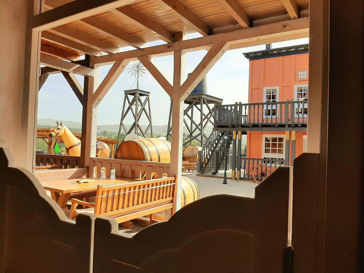 El Paso City, Zlatibor - Unique Wooden Cottages, Treehouse, Wild West Rooms, Accommodation 1-6 People 外观 照片