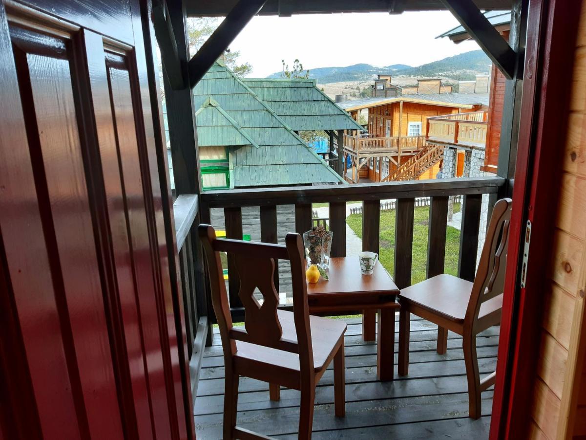 El Paso City, Zlatibor - Unique Wooden Cottages, Treehouse, Wild West Rooms, Accommodation 1-6 People 外观 照片