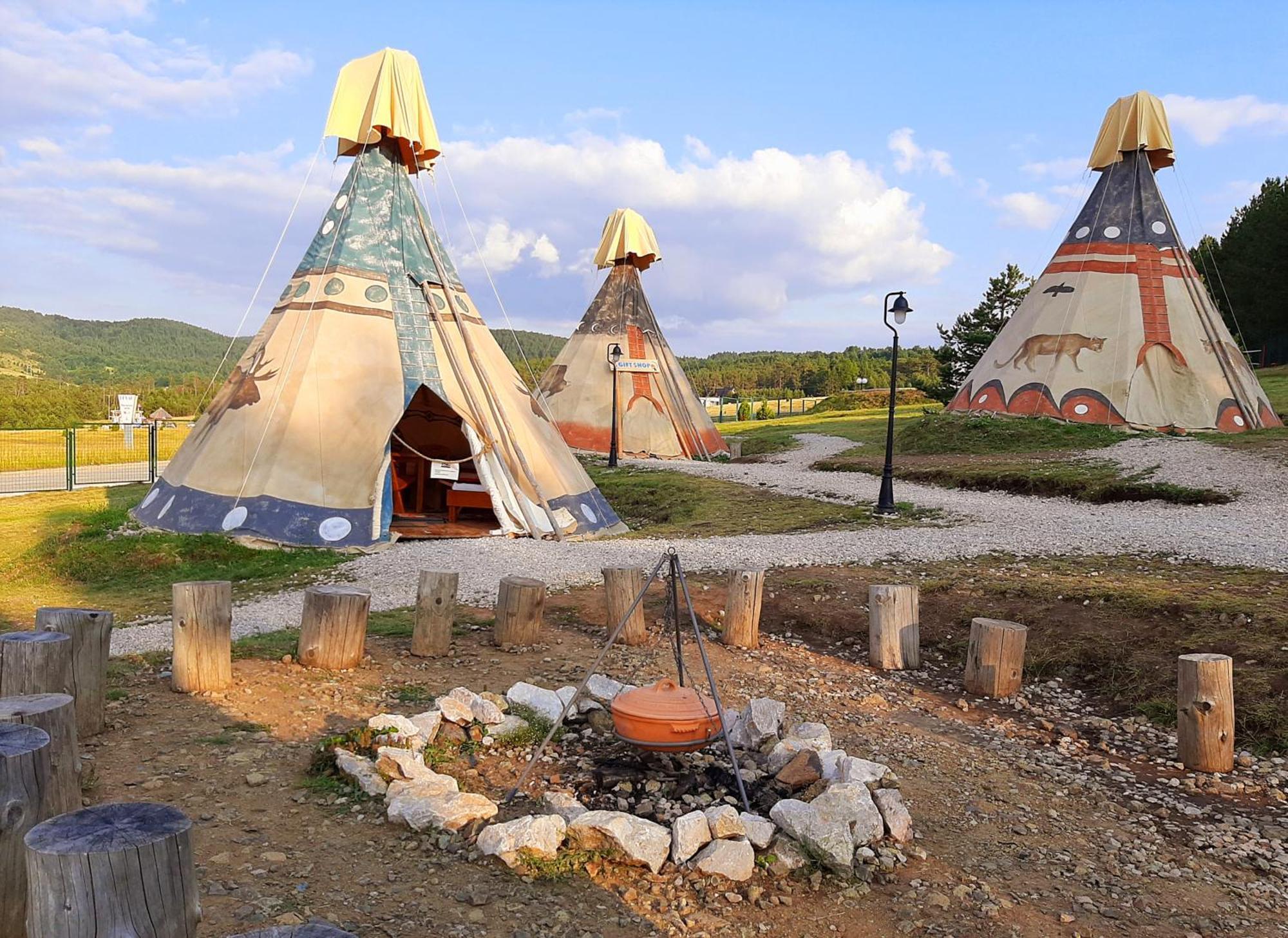 El Paso City, Zlatibor - Unique Wooden Cottages, Treehouse, Wild West Rooms, Accommodation 1-6 People 客房 照片